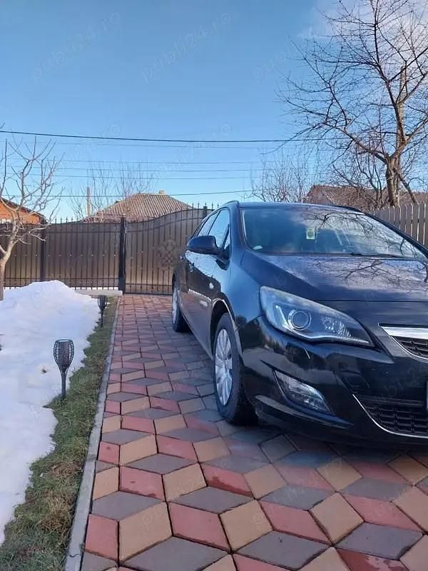 Second-hand Opel Astra Sport 125 CP (91 kW) 2012 Break