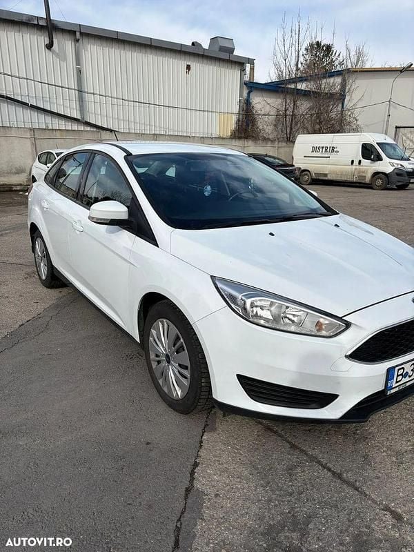 Second-hand Ford Focus 95 CP (69 kW) 2018 Culoarealb Berlinǎ