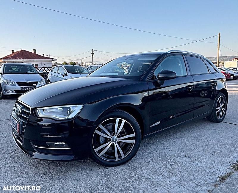Culoarenegru Utilizat 2015 Audi A3 Sportback S-Line Hatchback | 12.490 EUR (Super Preț) - Imagine 1/4