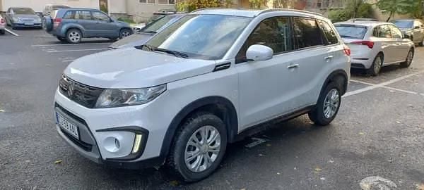 Alb Utilizat 2018 Suzuki Vitara SUV | 16.600 EUR (Puțin scump) - Imagine 1/4