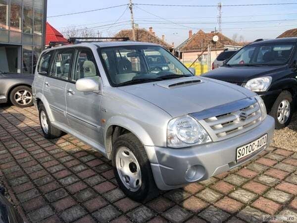 Second-hand Suzuki Grand Vitara 109 CP (80 kW) 2006 Argintiu SUV
