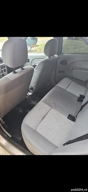 Second-hand Dacia Logan 75 CP (55 kW) 2005 Berlinǎ