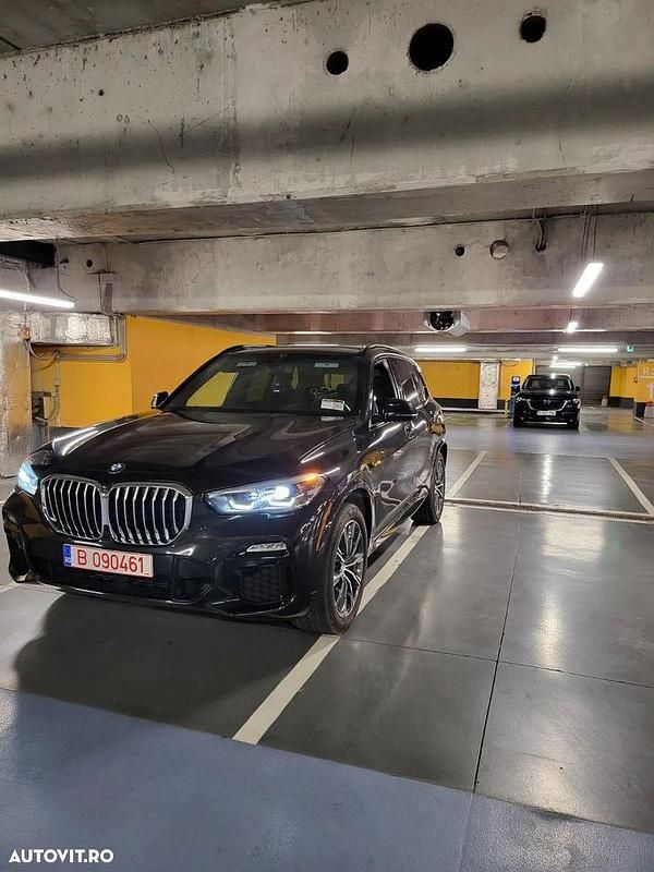 Culoarenegru Utilizat 2020 BMW X5 M Sport SUV | 45.000 EUR (Preț OK) - Imagine 1/4