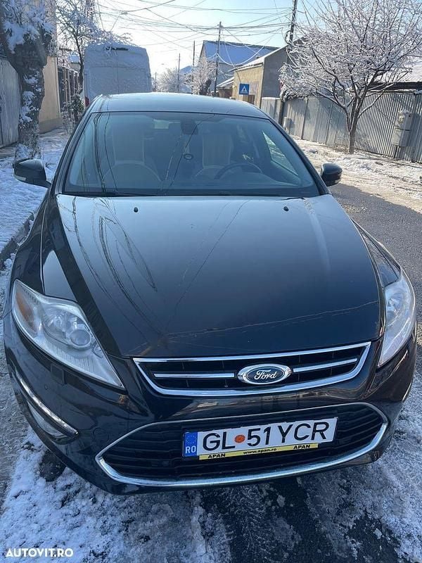 Second-hand Ford Mondeo 140 CP (102 kW) 2013 Culoarenegru Berlinǎ
