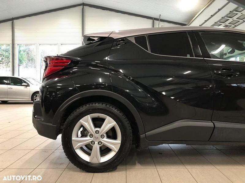 Second-hand Toyota C-HR Lounge 122 CP (89 kW) 2020 Culoarenegru SUV