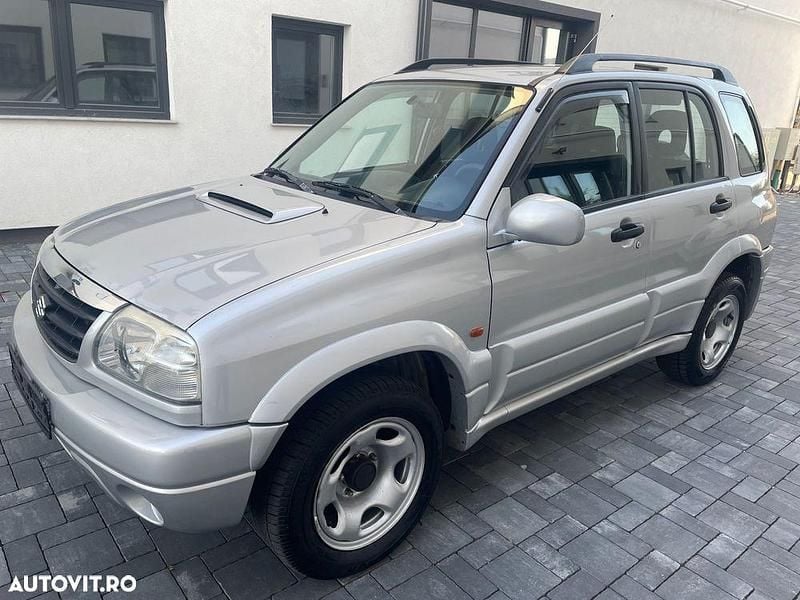 Culoaregri Utilizat 2004 Suzuki Grand Vitara SUV | 4.998 EUR (Preț OK) - Imagine 1/4