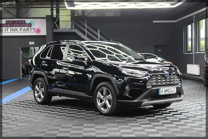 Utilizat 2019 Toyota RAV4 Lounge SUV | 32.934 EUR (Scump) - Imagine 1/1