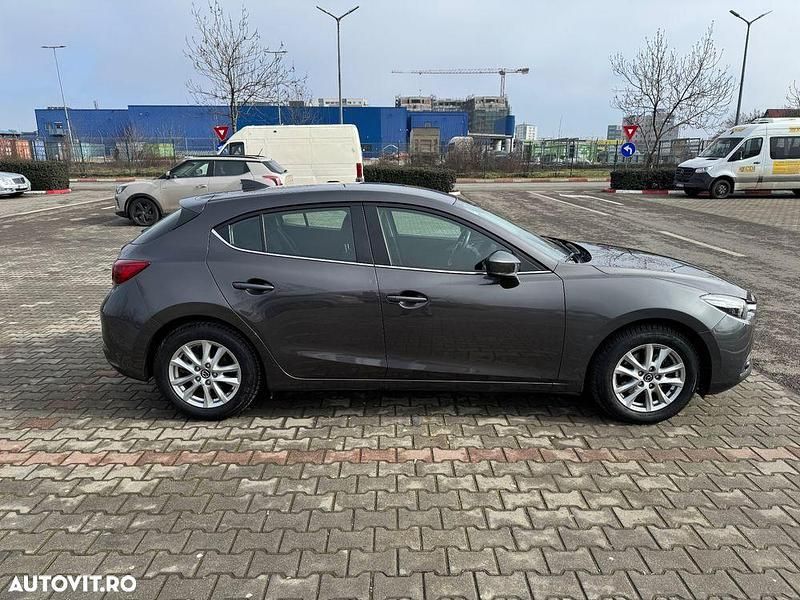 Second-hand Mazda 3 120 CP (88 kW) 2017 Culoaregri Hatchback