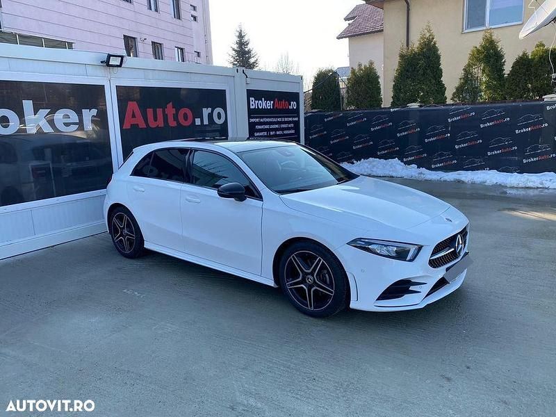 Second-hand Mercedes A180 136 CP (100 kW) 2019 Culoarealb Hatchback