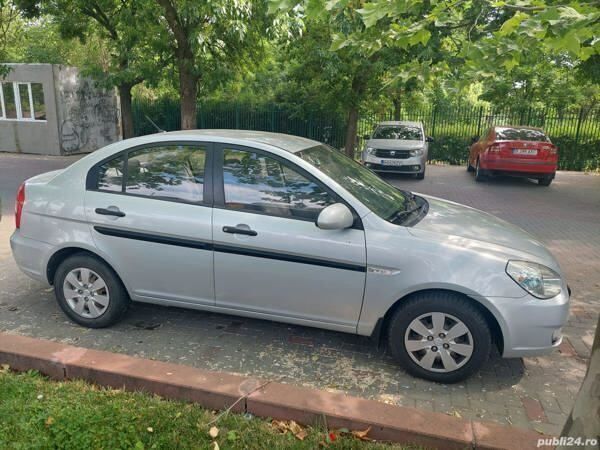 Gri Utilizat 2009 Hyundai Accent Berlinǎ | 2.300 EUR - Imagine 1/4