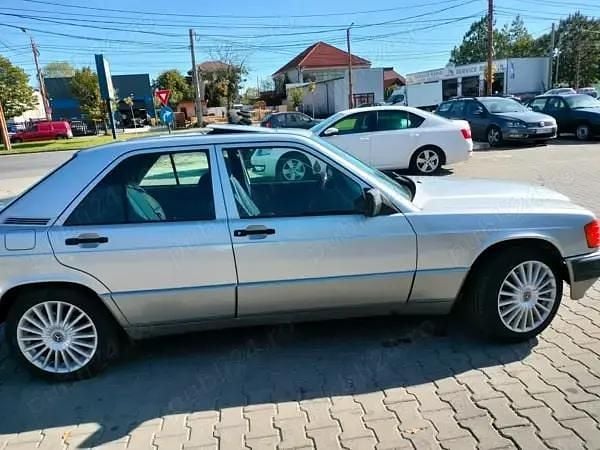 Utilizat 1992 Mercedes 190 Berlinǎ | 5.500 EUR - Imagine 1/4