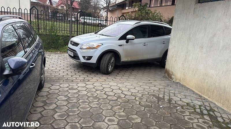 Alte culori Utilizat 2012 Ford Kuga SUV | 8.400 EUR (Preț OK) - Imagine 1/4