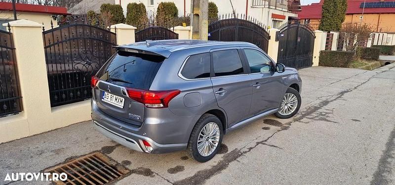 Second-hand Mitsubishi Outlander P-HEV Diamant Edition 224 CP (164 kW) 2019 Culoaregri SUV
