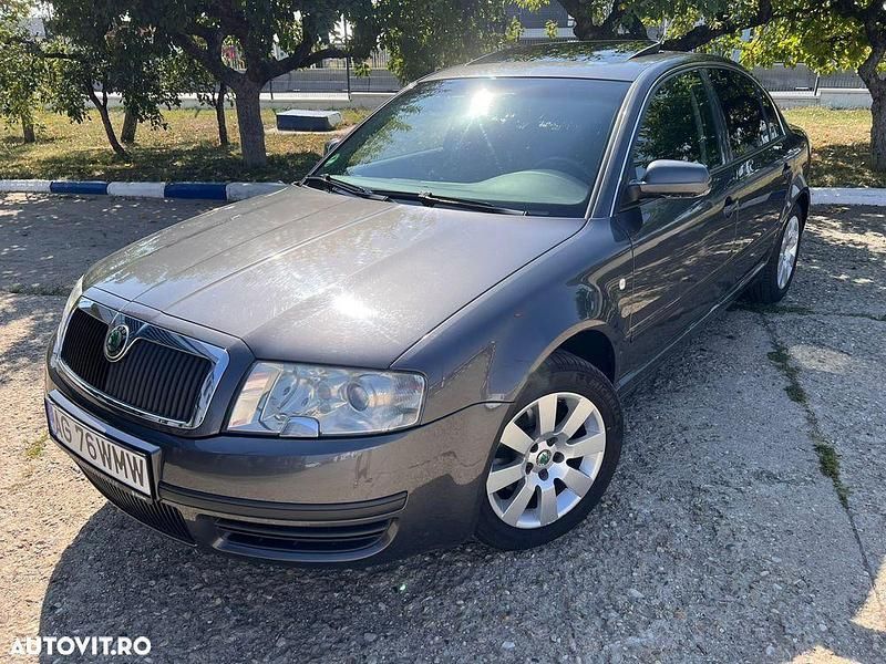 Culoaremaro Utilizat 2004 Skoda Superb Elegance Berlinǎ | 4.180 EUR - Imagine 1/4