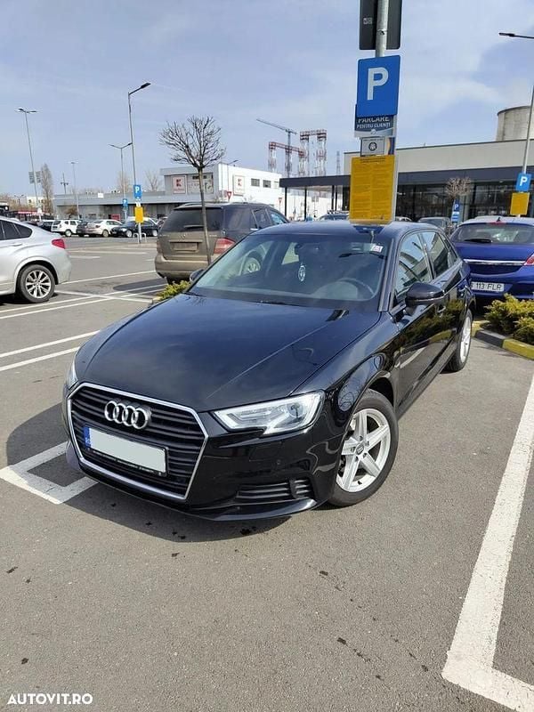 Negru Utilizat 2019 Audi A3 Sportback Sport Hatchback | 15.900 EUR (Preț OK) - Imagine 1/4