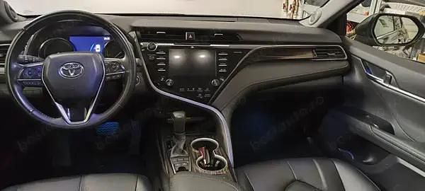 Second-hand Toyota Camry 218 CP (160 kW) 2020 Negru Berlinǎ