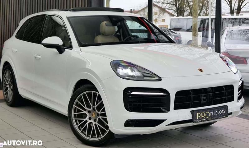 Second-hand Porsche Cayenne Platinum Edition 340 CP (250 kW) 2022 Culoarealb SUV
