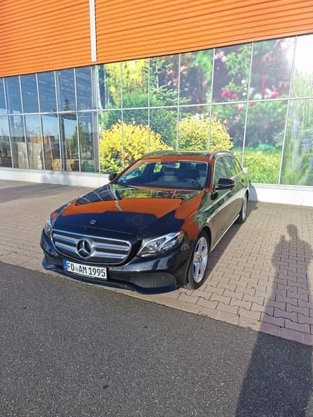 Negru Utilizat 2017 Mercedes E350 Break | 24.500 EUR (Super Preț) - Imagine 1/4