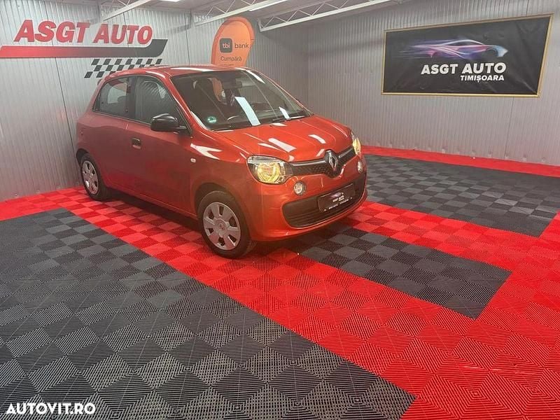 Second-hand Renault Twingo 71 CP (52 kW) 2016 Rosu Hatchback
