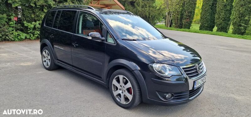 Negru Utilizat 2008 VW Touran Monovolum | 4.950 EUR (Preț OK) - Imagine 1/4