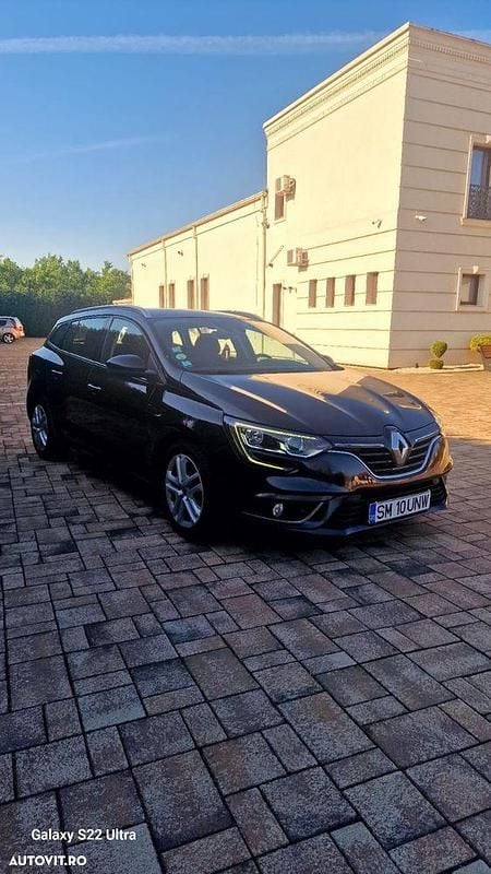 Culoarenegru Utilizat 2019 Renault Mégane GrandTour Business Break | 8.250 EUR (Preț bun) - Imagine 1/4