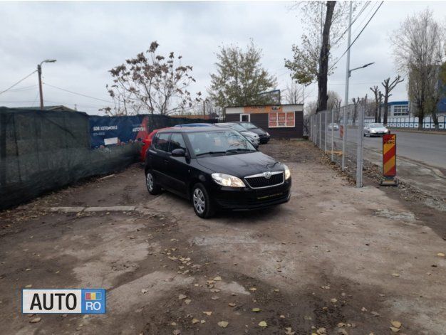 Second-hand Skoda Fabia 60 CP (44 kW) 2011 Negru Hatchback