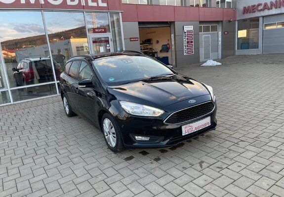 Second-hand Ford Focus 125 CP (91 kW) 2018 Negru Monovolum