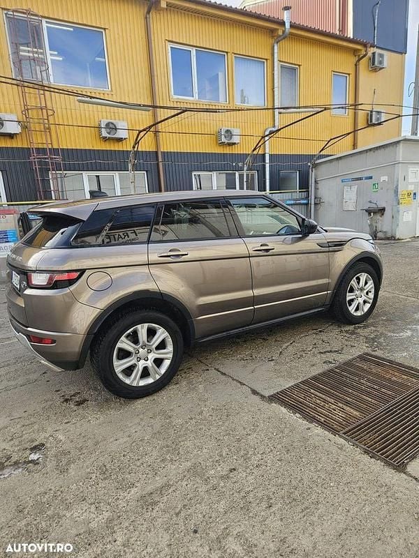 Second-hand Land Rover Range Rover evoque R-Dynamic 150 CP (110 kW) 2017 Culoaremaro SUV