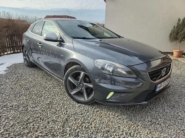 Second-hand Volvo V40 R-Design 115 CP (84 kW) 2013 Hatchback