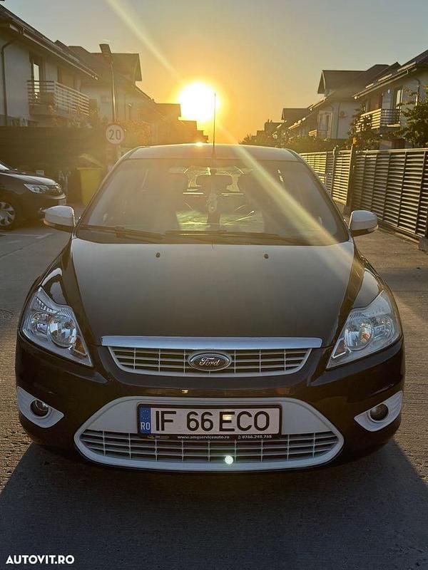 Culoaregri Second-hand 2010 Ford Focus Hatchback | 1.800 EUR (Preț bun) - Imagine 1/4