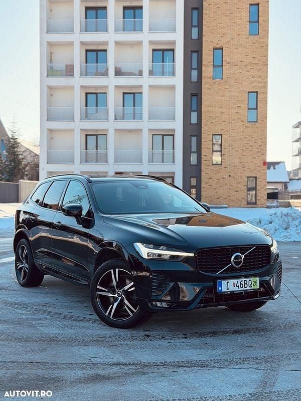 Culoarenegru Second-hand 2022 Volvo XC60 R-Design SUV | 29.990 EUR (Preț bun) - Imagine 1/3
