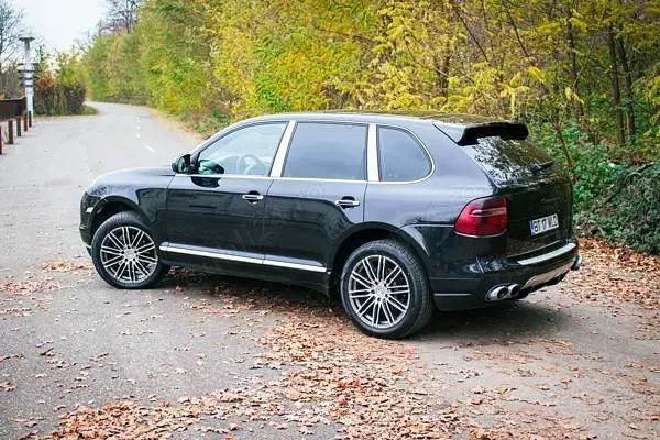 Second-hand Porsche Cayenne Turbo 176 CP (129 kW) 2010 SUV
