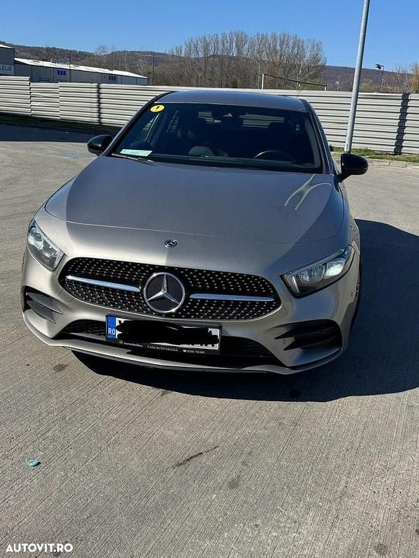 Culoaregri Utilizat 2019 Mercedes A180 AMG line Berlinǎ | 18.790 EUR (Preț OK) - Imagine 1/4