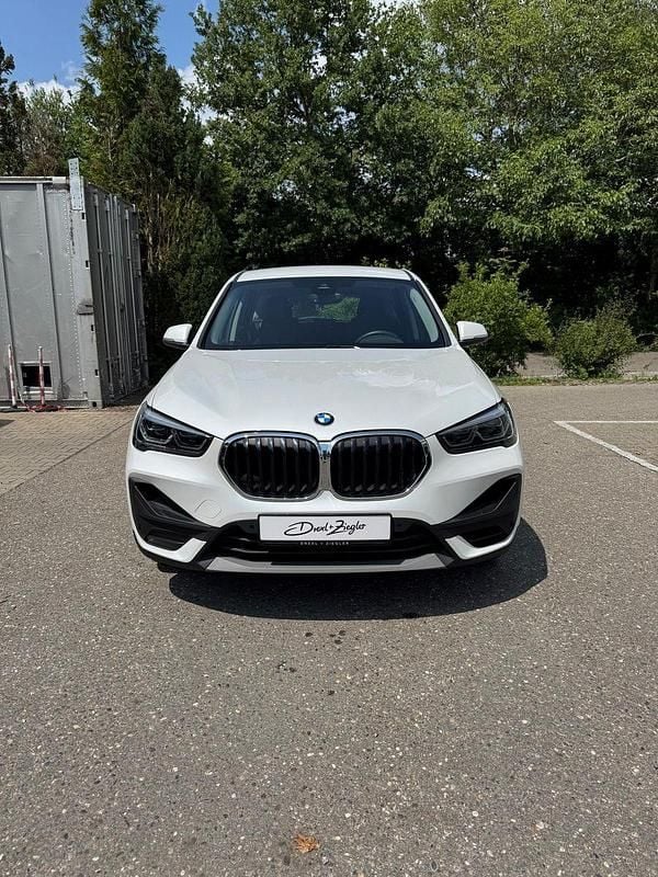 Utilizat 2022 BMW X1 Advantage SUV | 29.599 EUR (Scump) - Imagine 1/1