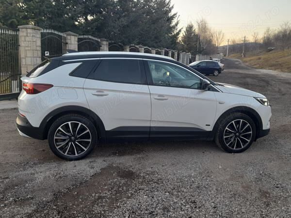 Second-hand Opel Grandland X 225 CP (165 kW) 2021 Alb SUV