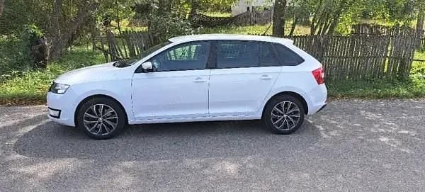 Second-hand Skoda Rapid 110 CP (80 kW) 2015 Alb Hatchback