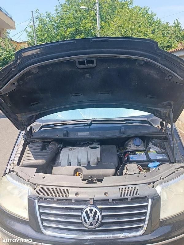 Negru Utilizat 2009 VW Sharan United Monovolum | 5.200 EUR (Preț OK) - Imagine 1/4