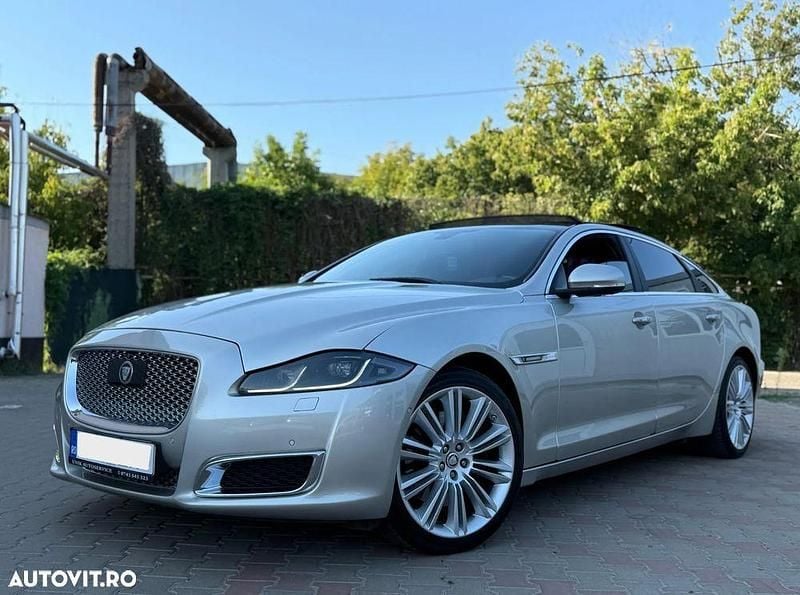 Second-hand Jaguar XJ Premium Luxury 300 CP (220 kW) 2016 Culoaregri Berlinǎ