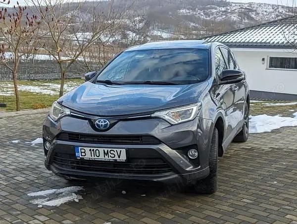 Second-hand Toyota RAV4 Hybrid 147 CP (108 kW) 2018 SUV