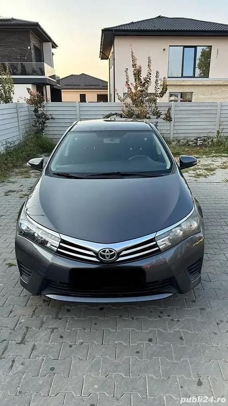 Utilizat 2014 Toyota Corolla Berlinǎ | 7.100 EUR (Preț bun) - Imagine 1/4