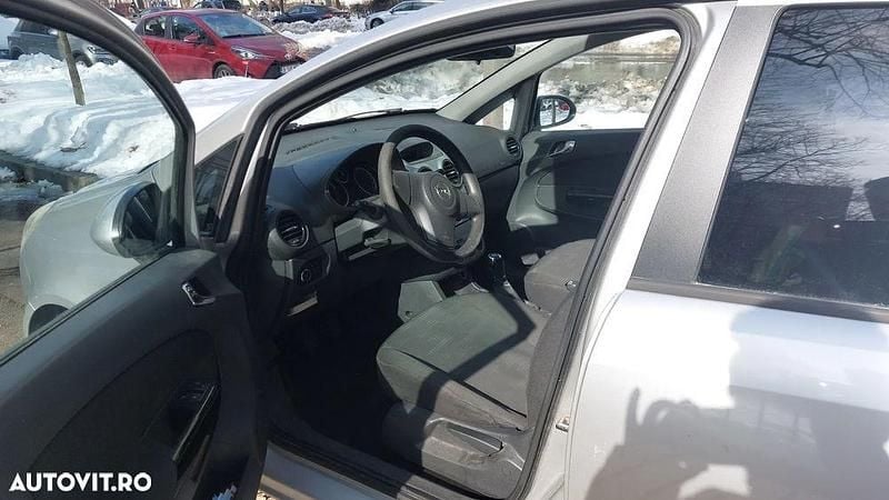 Second-hand Opel Corsa 100 CP (73 kW) 2011 Culoareargint Hatchback