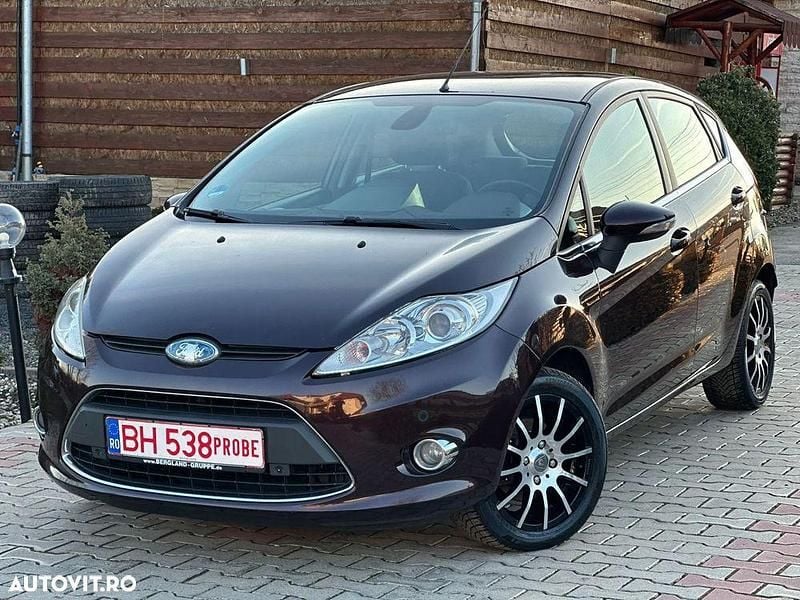 Second-hand Ford Fiesta Trend 96 CP (70 kW) 2010 Culoaremaro Hatchback