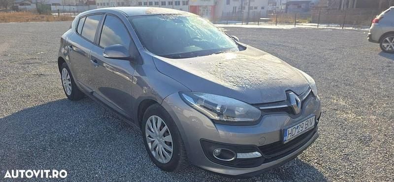 Culoareargint Utilizat 2015 Renault Mégane III Expression Hatchback | 3.600 EUR (Super Preț) - Imagine 1/4