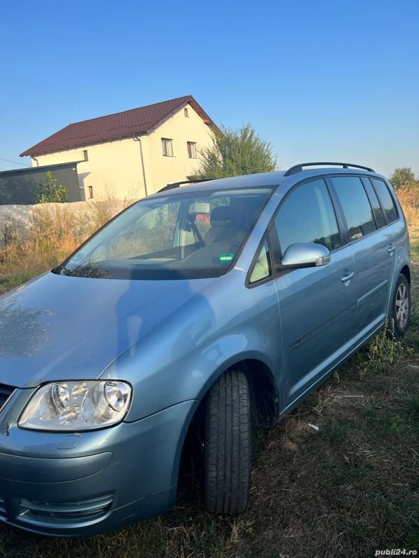 Utilizat 2005 VW Touran Monovolum | 2.800 EUR (Preț OK) - Imagine 1/4