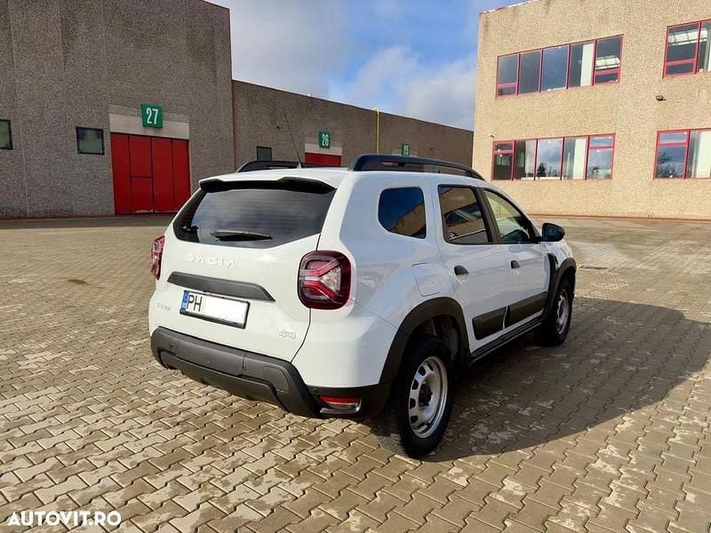 Second-hand Dacia Duster 114 CP (83 kW) 2023 Culoarealb SUV