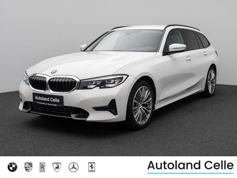 Utilizat 2022 BMW 320 Sport Line | 32.350 EUR (Scump) - Imagine 1/1