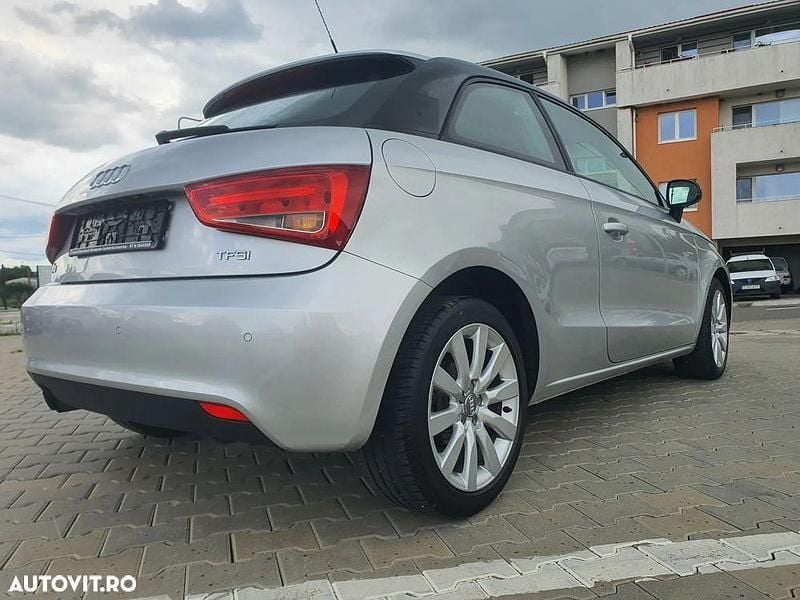 Second-hand Audi A1 Attraction 122 CP (89 kW) 2012 Culoareargint Hatchback
