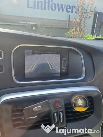 Second-hand Volvo V40 114 CP (83 kW) 2012 Negru Hatchback