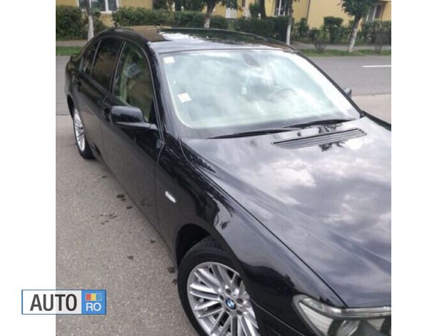 Negru Utilizat 2004 BMW 730 Comfort Edition Berlinǎ | 4.750 EUR - Imagine 1/4