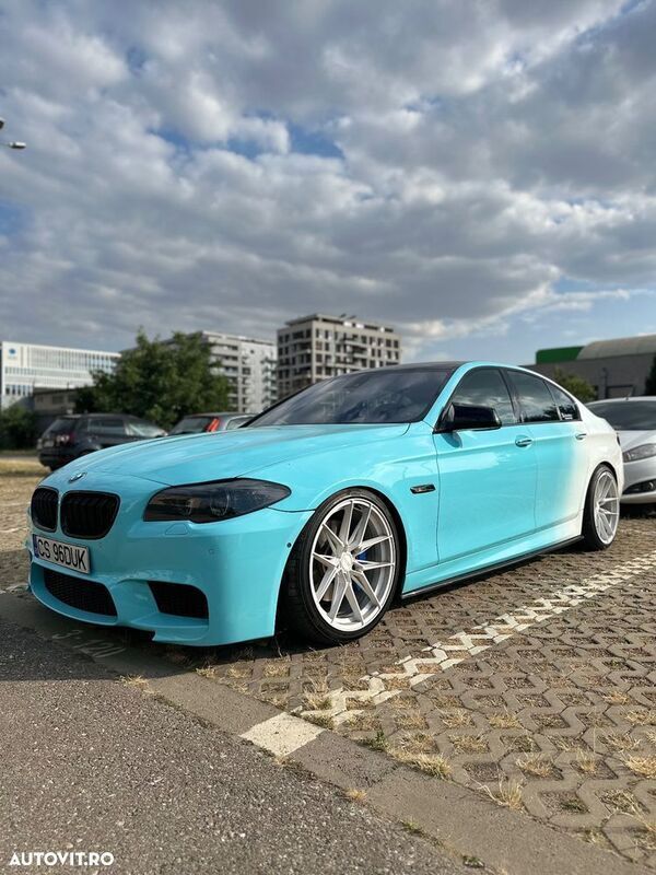 Albastru Utilizat 2012 BMW 535 Comfort Edition Berlinǎ | 20.500 EUR (Scump) - Imagine 1/4
